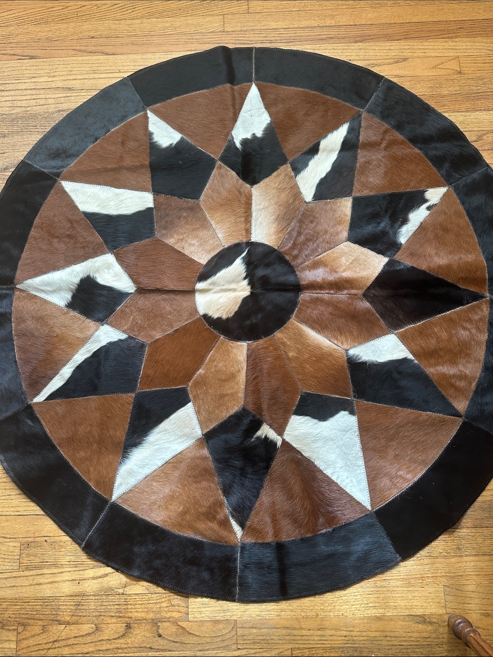 Handmade Brown Black and Beige Cow leather Round rugs